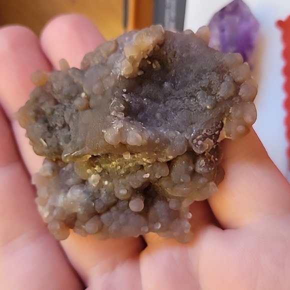 261ct Natural Grape Agate 🍇 Crystal Specimen Rough - Picture 3 of 3